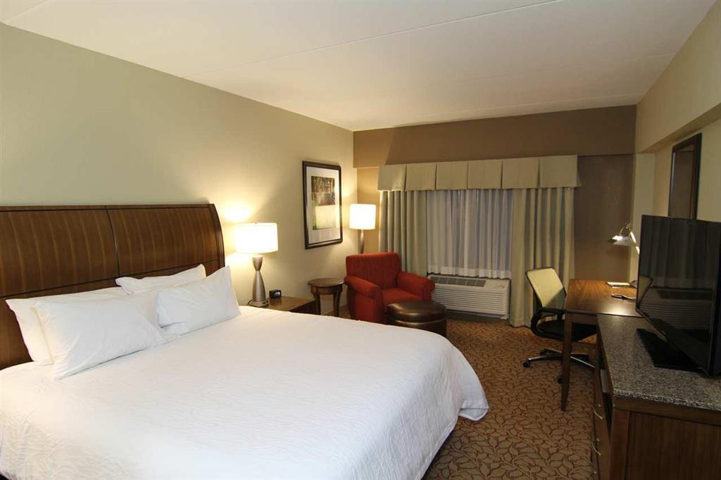Hilton Garden Inn Пайквилл Номер фото