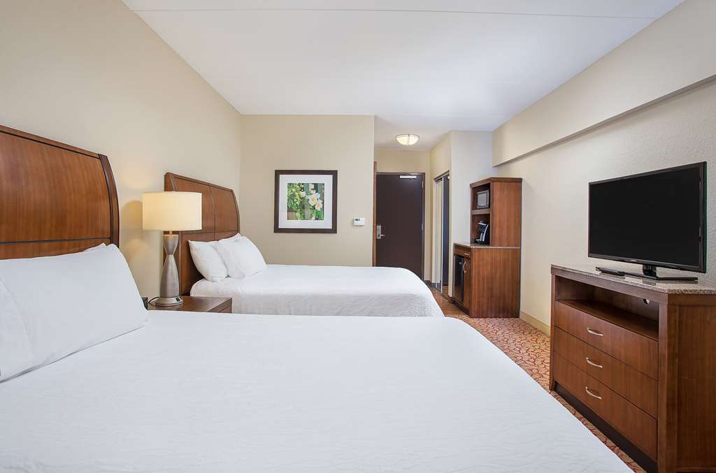 Hilton Garden Inn Пайквилл Номер фото