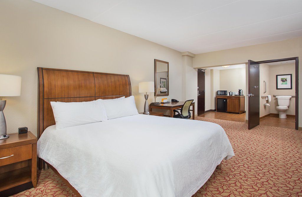 Hilton Garden Inn Пайквилл Экстерьер фото